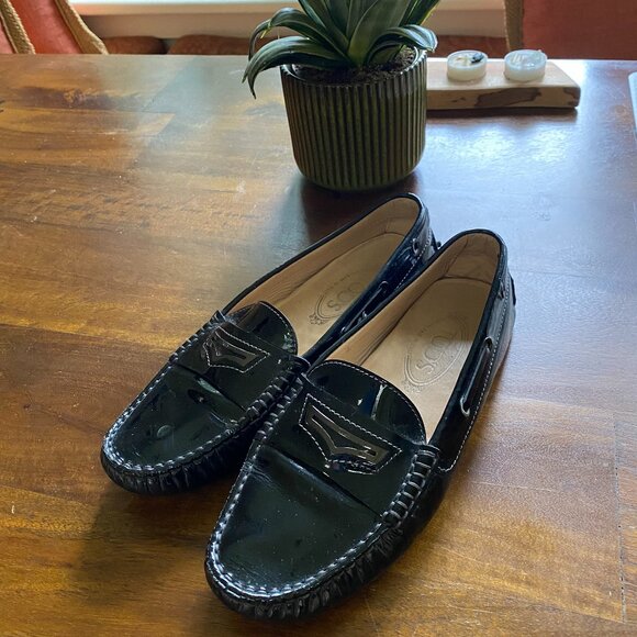 TOD'S Driving Mocassins - Picture 1 of 6